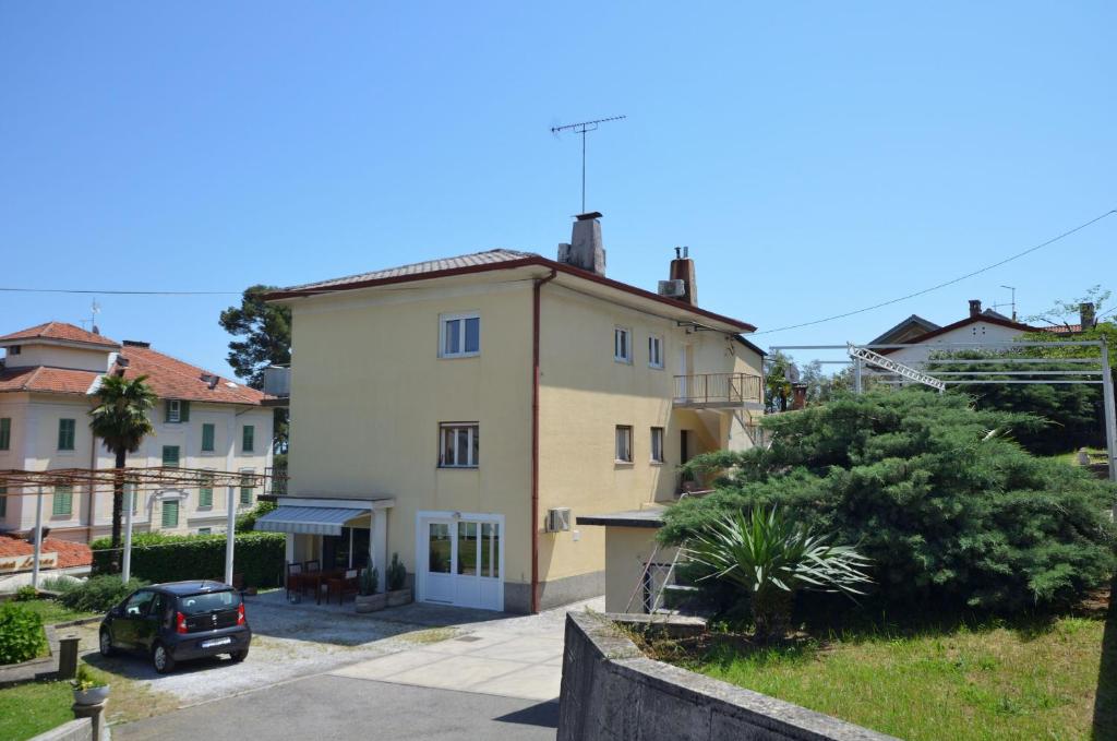 Apartments Bela