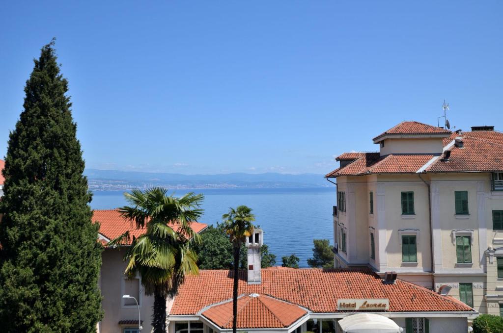 Apartments Bela photo 1