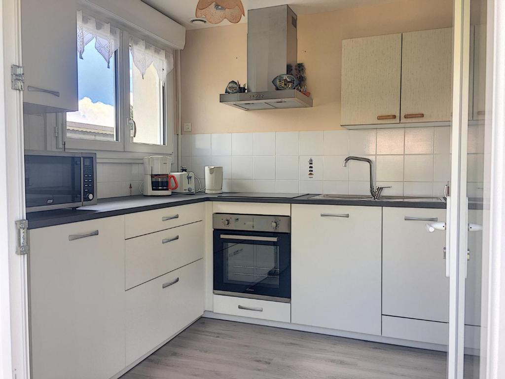 Maison Carolles, 4 pièces, 6 personnes - FR-1-361-491 photo 1