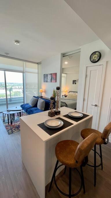 Brand New Starling Luxury Condo with Mountain Views photo 4