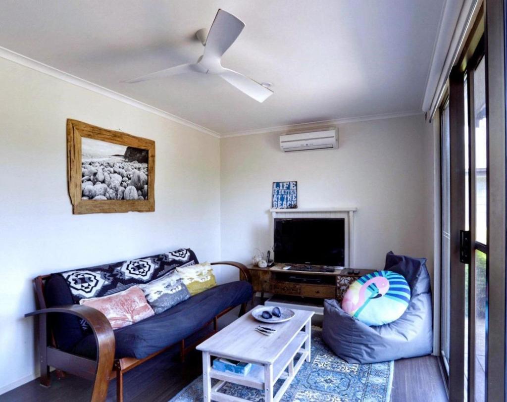 18 Gilmore Street Smiths Beach photo 3