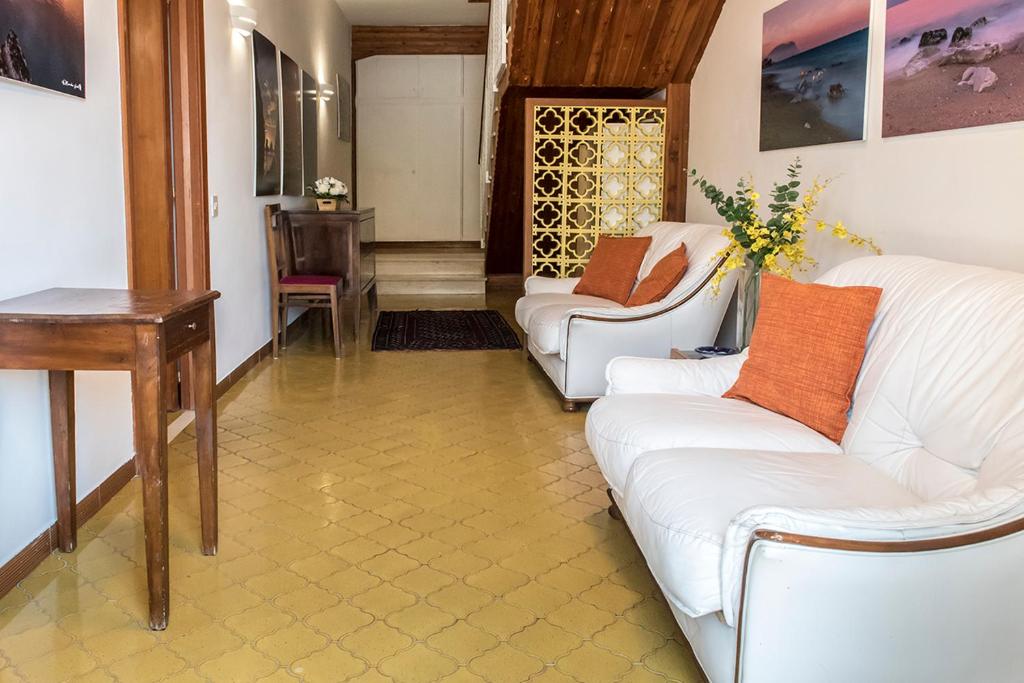 M262 - Marcelli, quadrilocale ristrutturato con terrazzo vista mare 1p photo 2