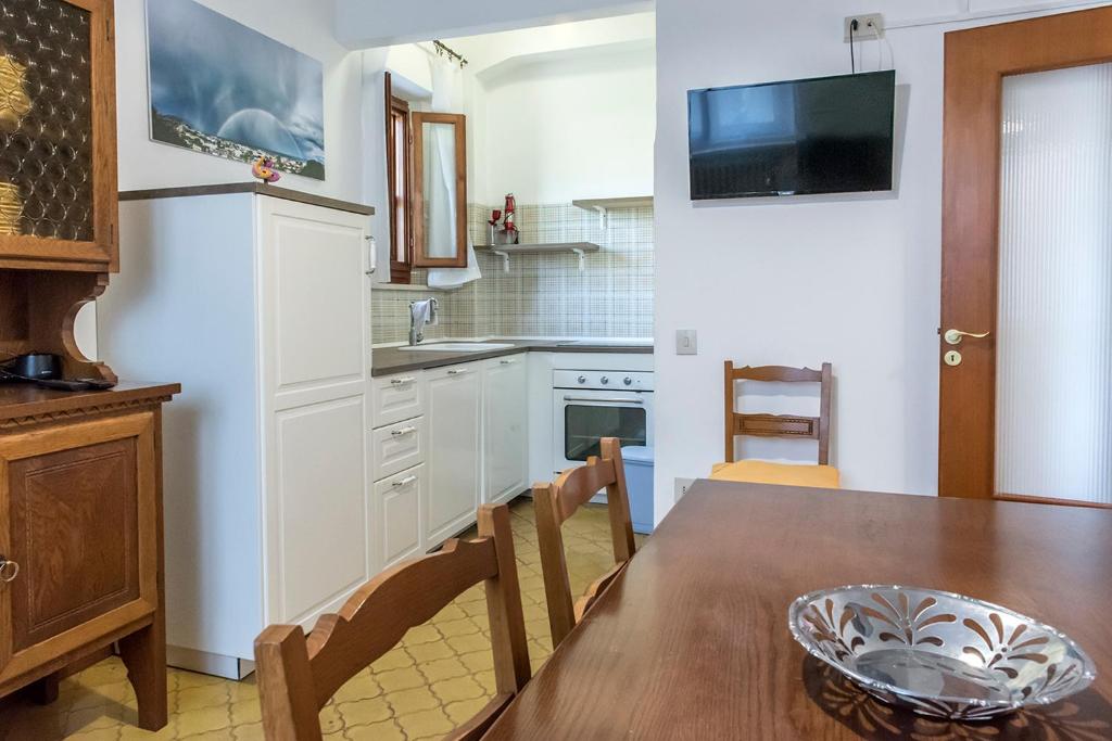 M262 - Marcelli, quadrilocale ristrutturato con terrazzo vista mare 1p photo 4