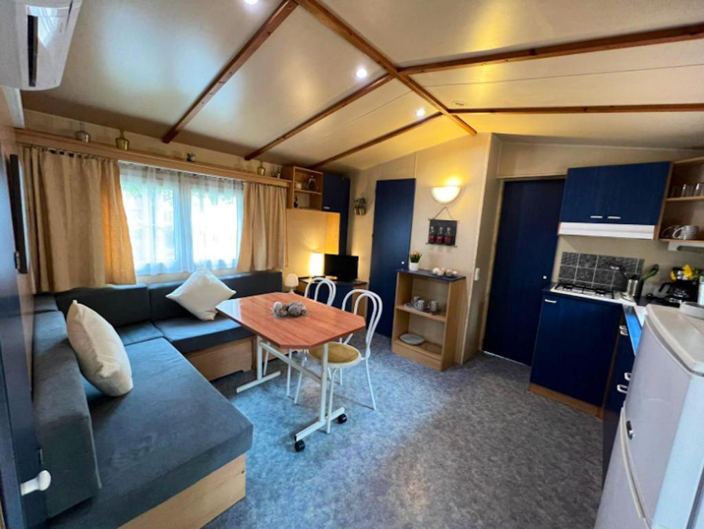 Bungalow de 2 chambres avec piscine partagee jardin clos et wifi a Saint Jean de Valeriscle photo 1