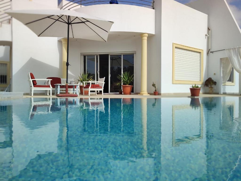 Chambres d'hôtes Conviviales avec piscine privée Chambre Namasté et Chambre Rose des Sables