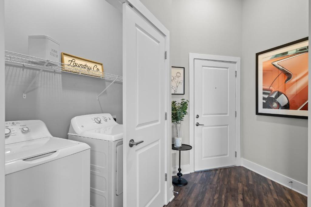 Mint House Greenville - West End photo 1