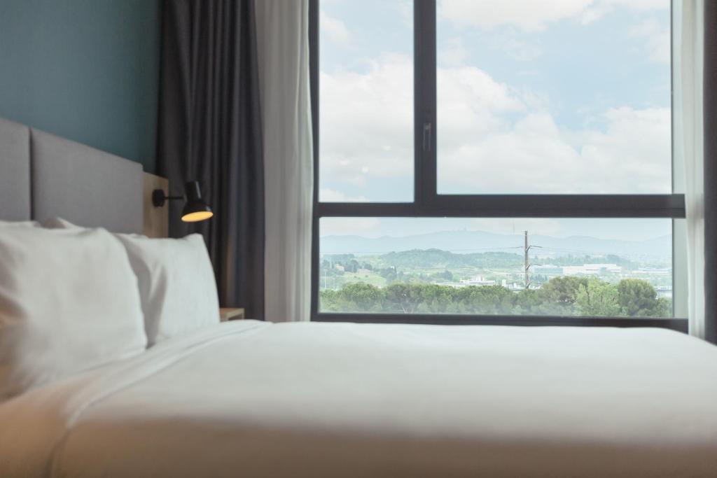 Holiday Inn Barcelona - Sant Cugat, an IHG Hotel photo 2