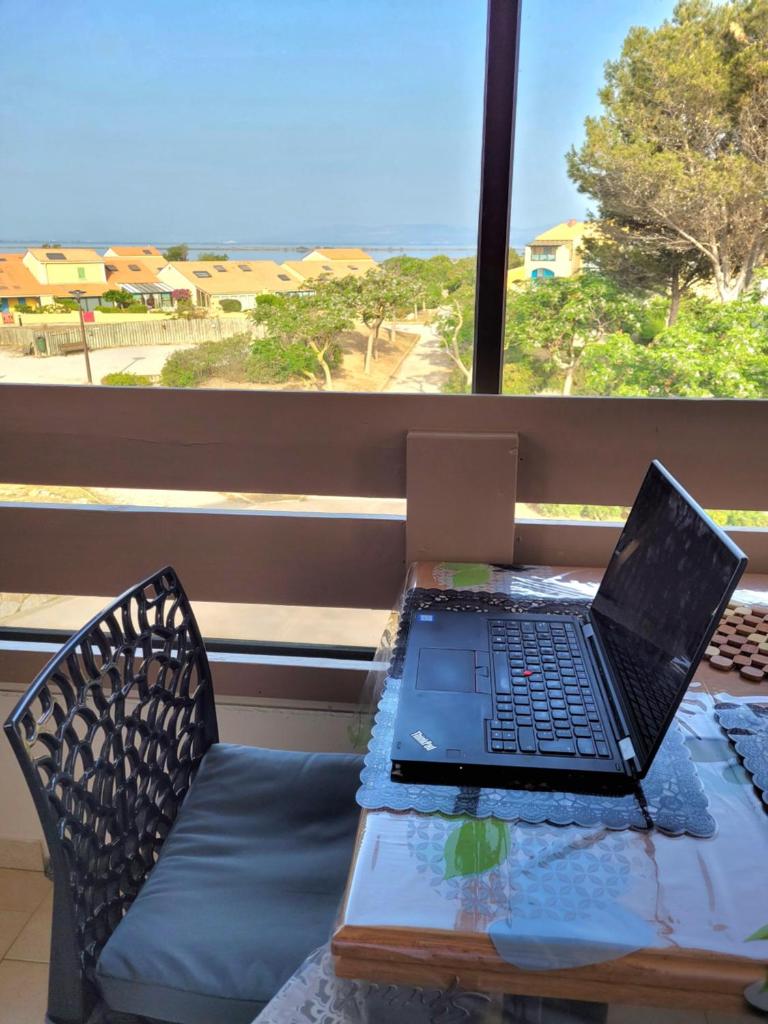 T3 vue superbe à 5 mns de la plage avec wifi parking gratuit photo 4