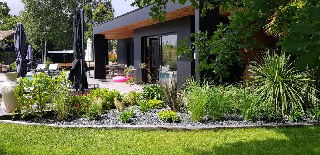 Villa Latecoere 7 personnes avec grande piscine chauffée photo 1