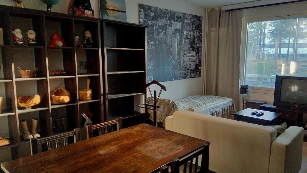 21 minutes from Helsinki city - larger room
