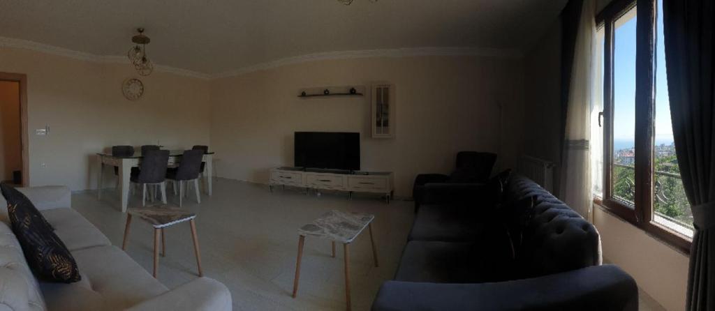 Cozy 2 Rooms apartment with an Amazing view! photo 1