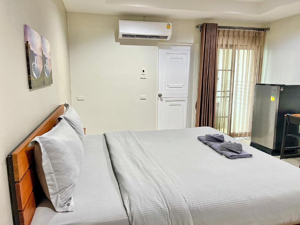 The Gun Hotel 8 photo 1
