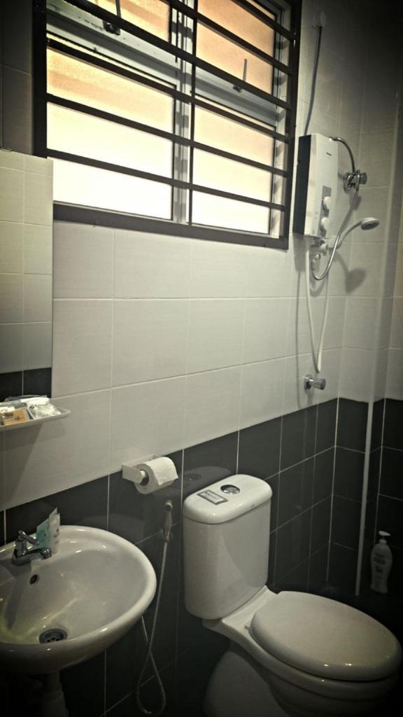 Kirana Baiduri Homestay photo 4