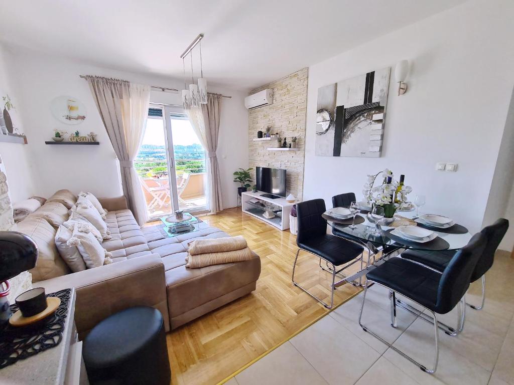Luxury apartment Salona photo 4