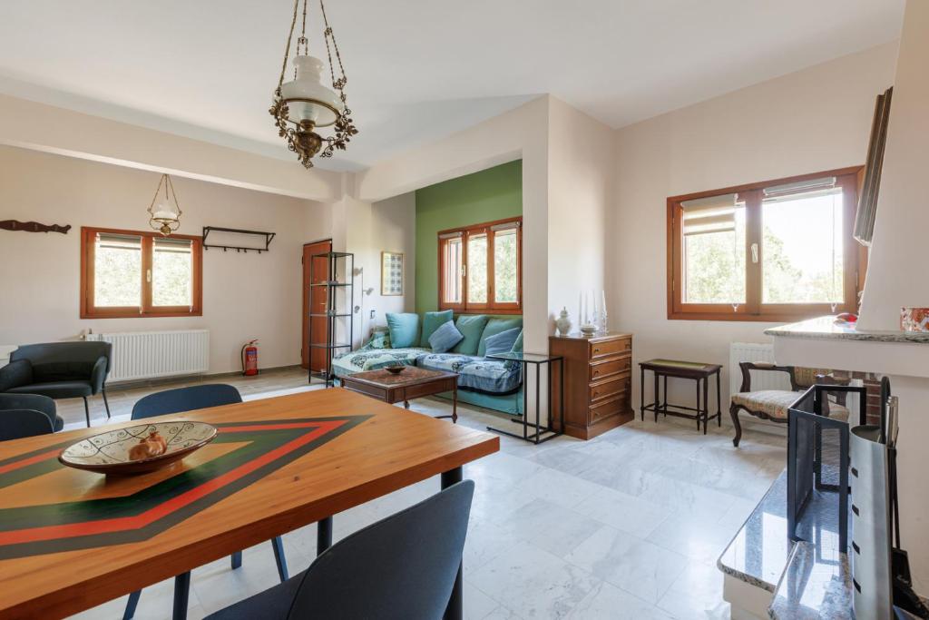 Large Home near Potamos Beach photo 2