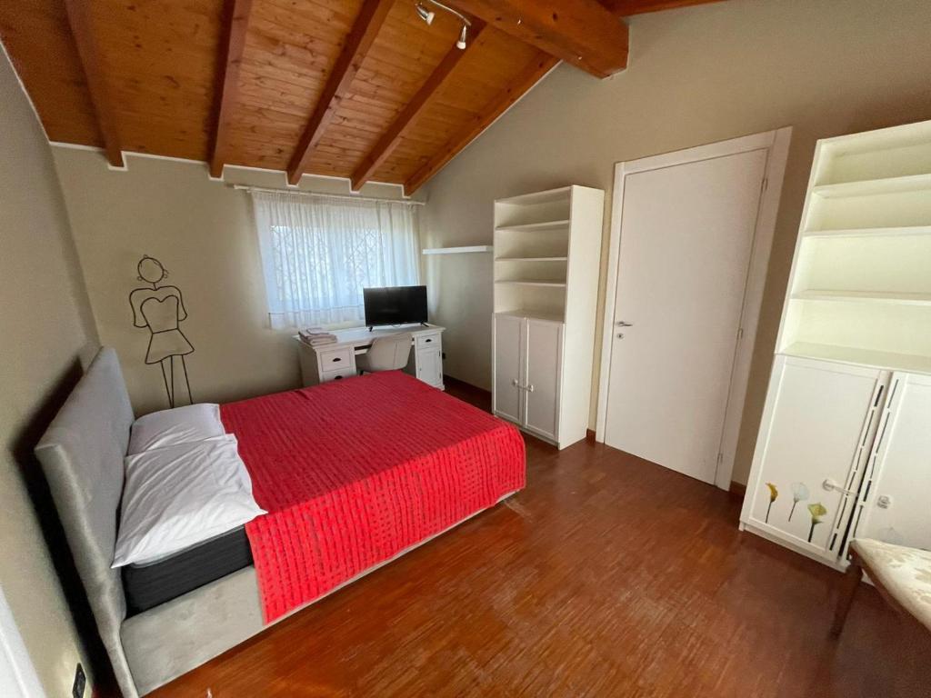 Lussuosa villa vicino alla stazione photo 1