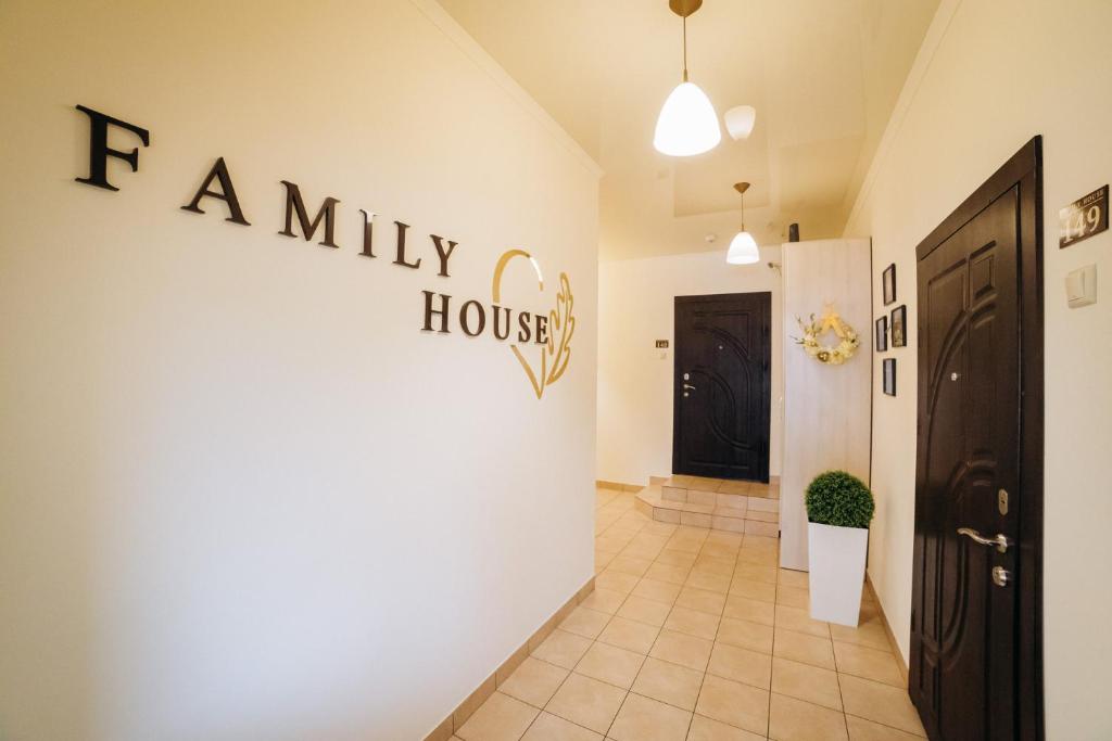 Family House photo 1