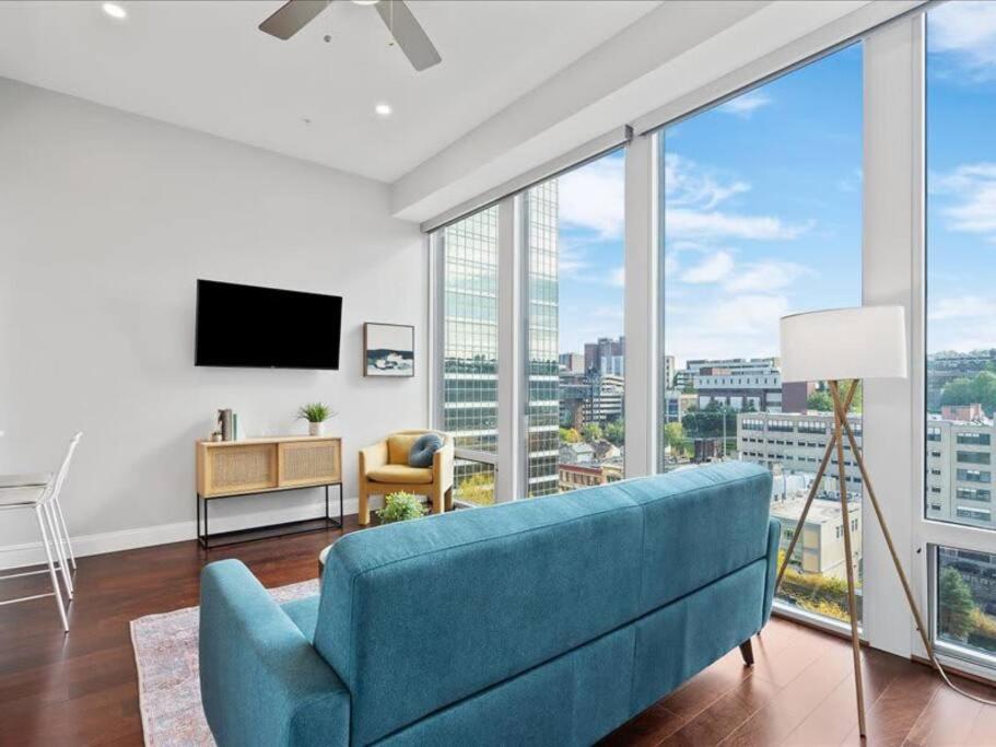 CozySuites Dream 1BR, PPG Paints Arena, Pitts photo 2