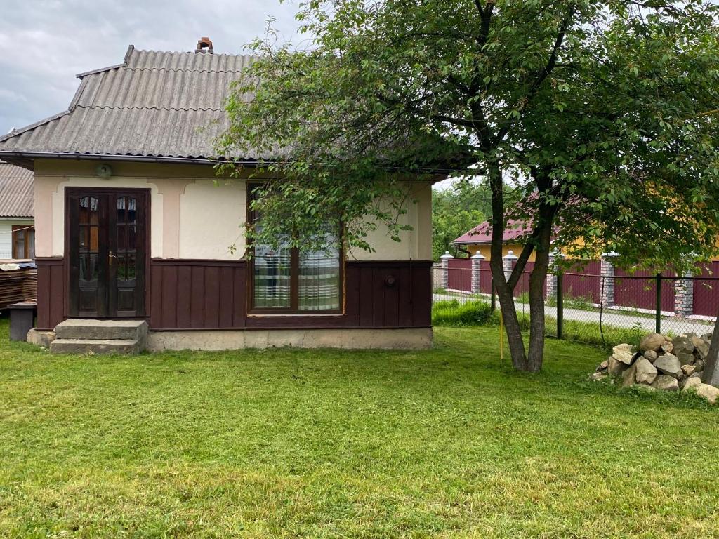 Біля річки photo 1