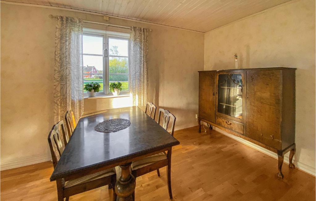 Awesome Home In Bredaryd With Wifi And 2 Bedrooms photo 3