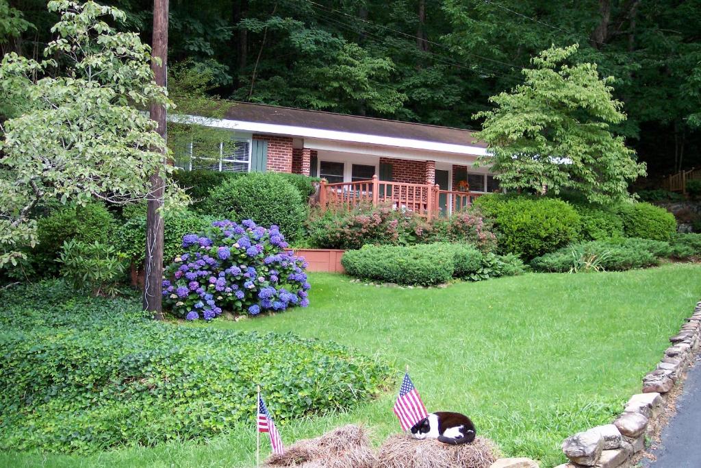 Mountain Aire Cottages & Inn photo 4