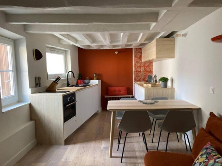 Studio du Onze Charmant studio avec chambre en mezzanine centre Montfort L'Amaury photo 4