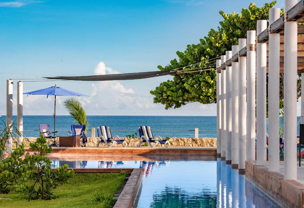 Stunning BEACHFRONT hacienda style property, East of Progreso photo 1