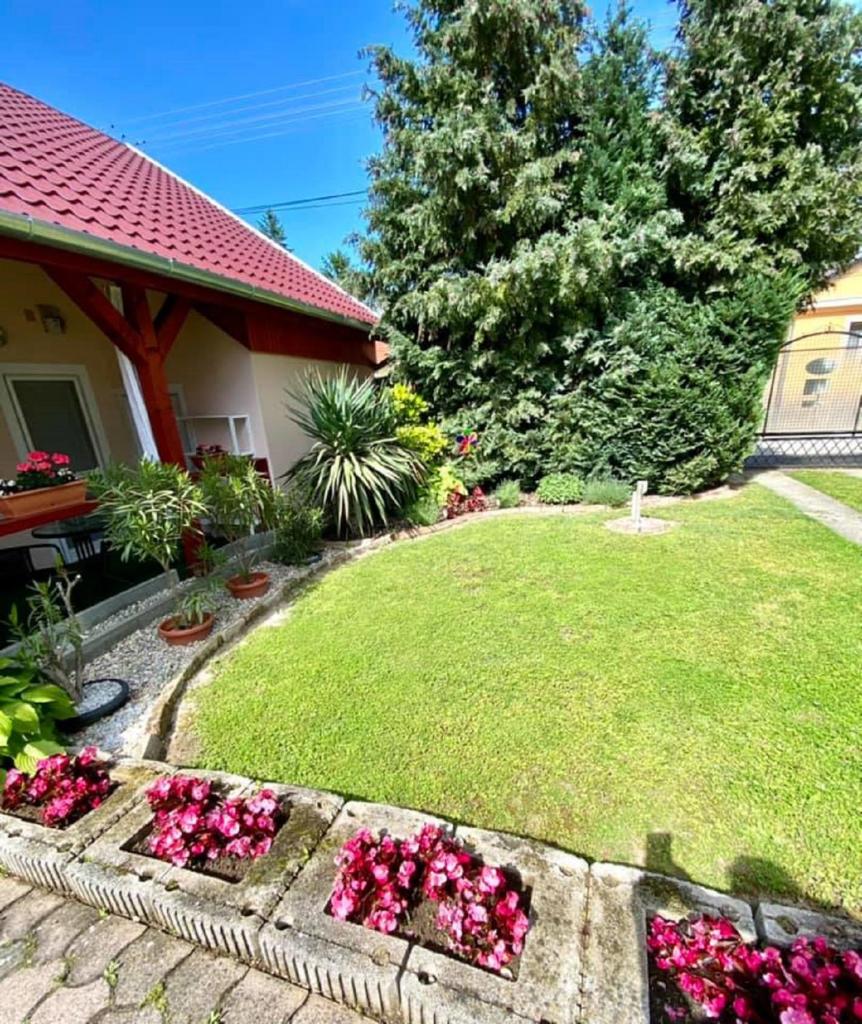 Do-Ti Apartmanház Balatonlelle photo 3