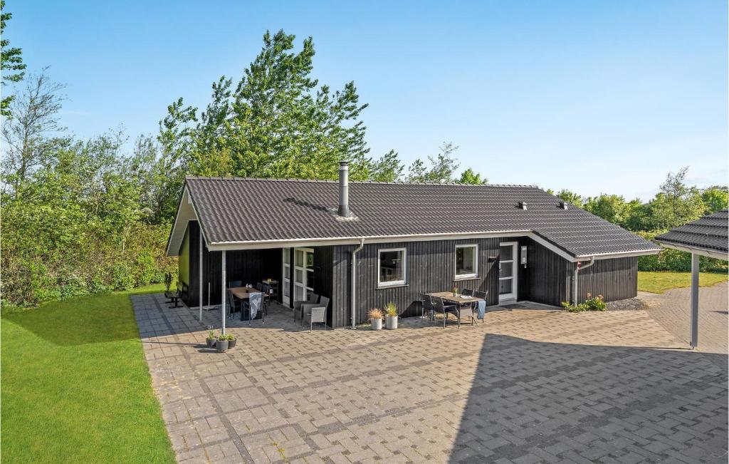 Nice Home In Tarm With 3 Bedrooms, Sauna And Wifi