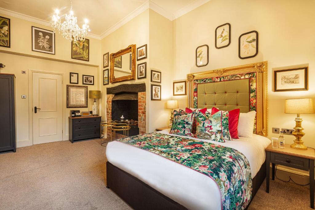 The George Hotel, Amesbury, Wiltshire photo 2