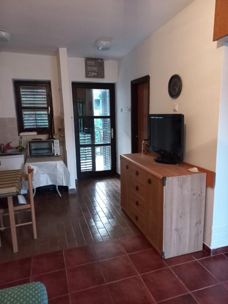 Apartments IRINA photo 3