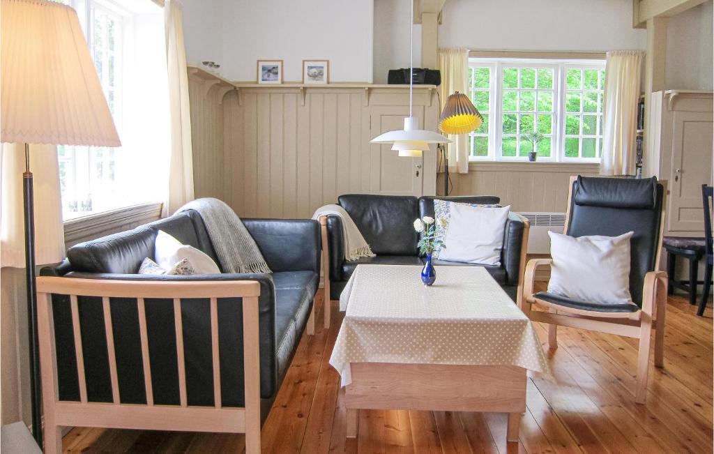 Amazing Home In Gudhjem With 3 Bedrooms And Wifi photo 1