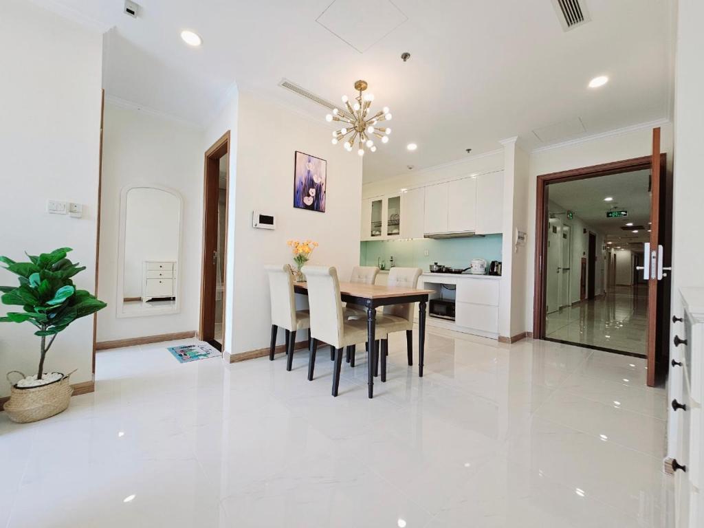 Vinhomes Central Park - Luxury Apartment