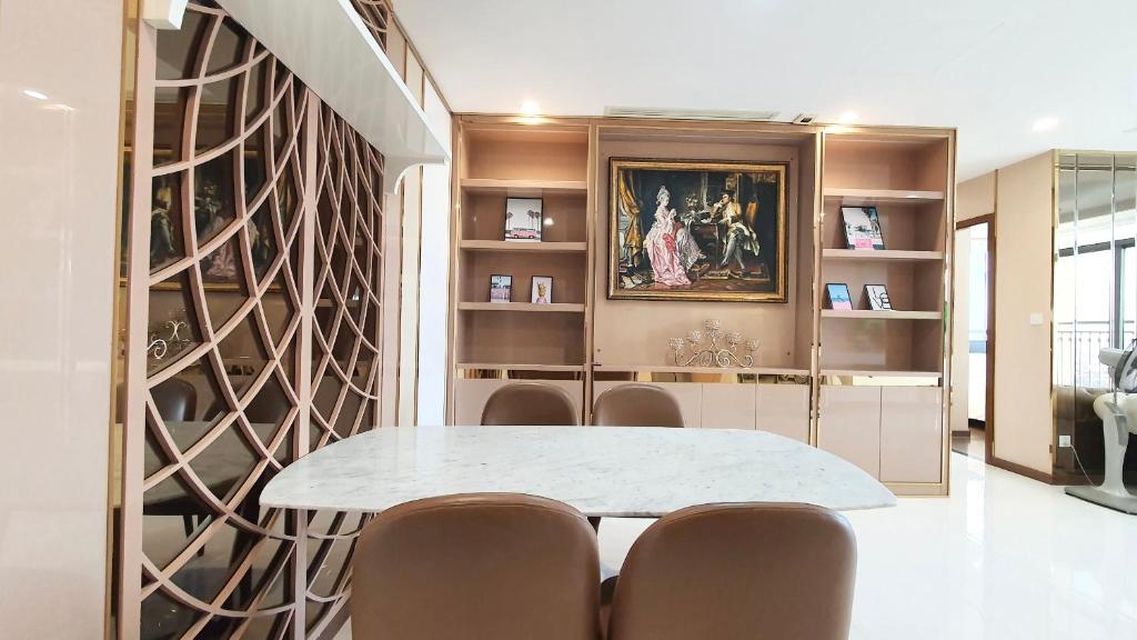 Vinhomes Central Park - Luxury Apartment