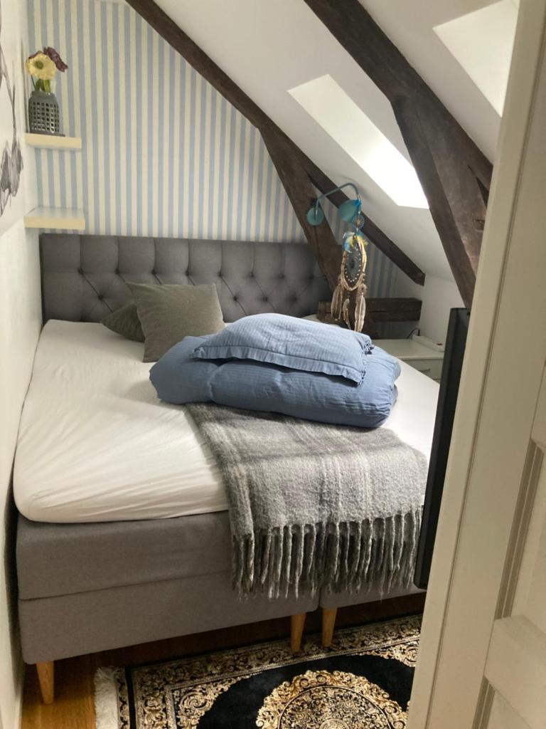 Ålesund downtown loft room with shared bathroom photo 2