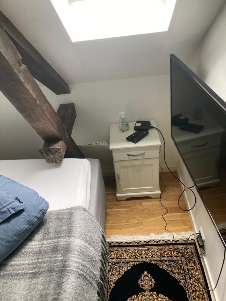 Ålesund downtown loft room with shared bathroom photo 1