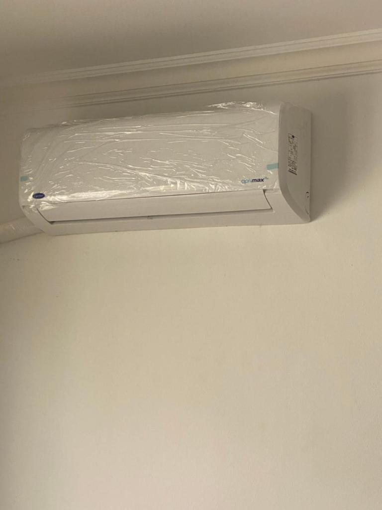 Privet room with Ac in an apartment 10 min away from Madinaty