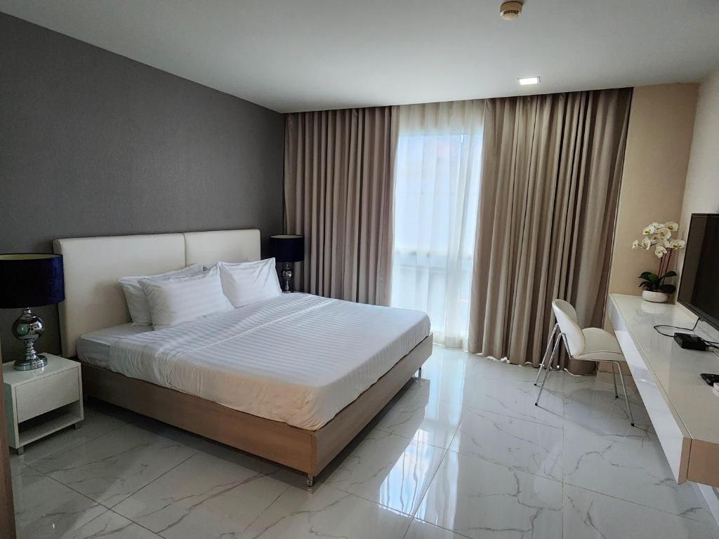 Condominium Sukhumvit Soi 5 - BTS Nana- Room Size 47m2 photo 2