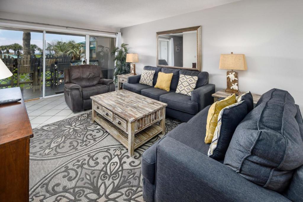 Seaspray Condos 100C image