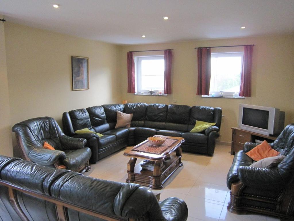 Holiday home in Houffalize with forest
