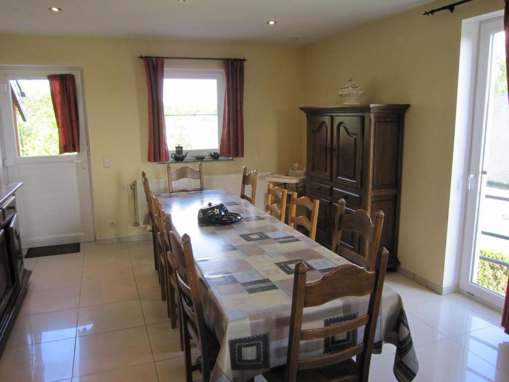 Holiday home in Houffalize with forest photo 1