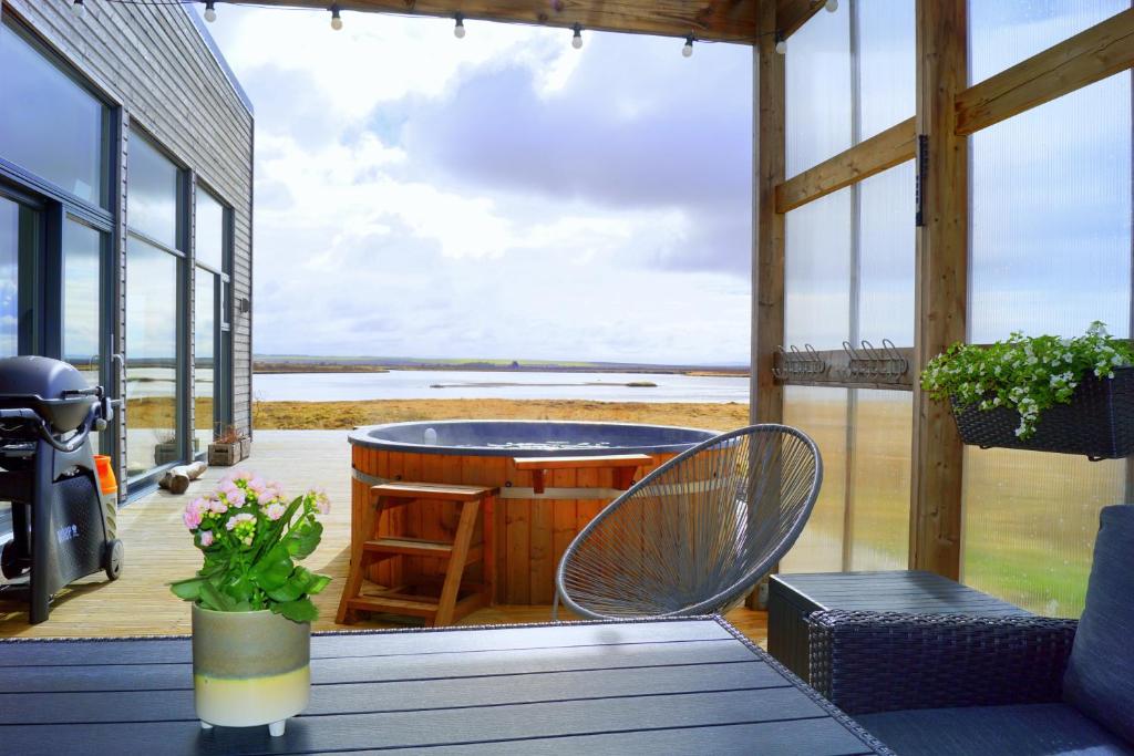 Austurey - Lakefront Villa photo 2