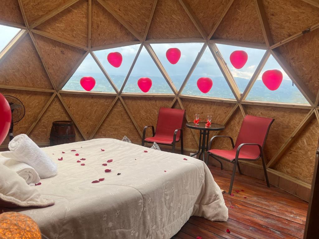 Glamping Sauce Rojo photo 4