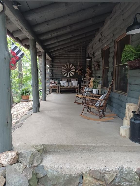 JOY CABIN photo 2