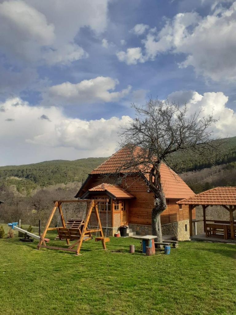 Kuca Karajic photo 1