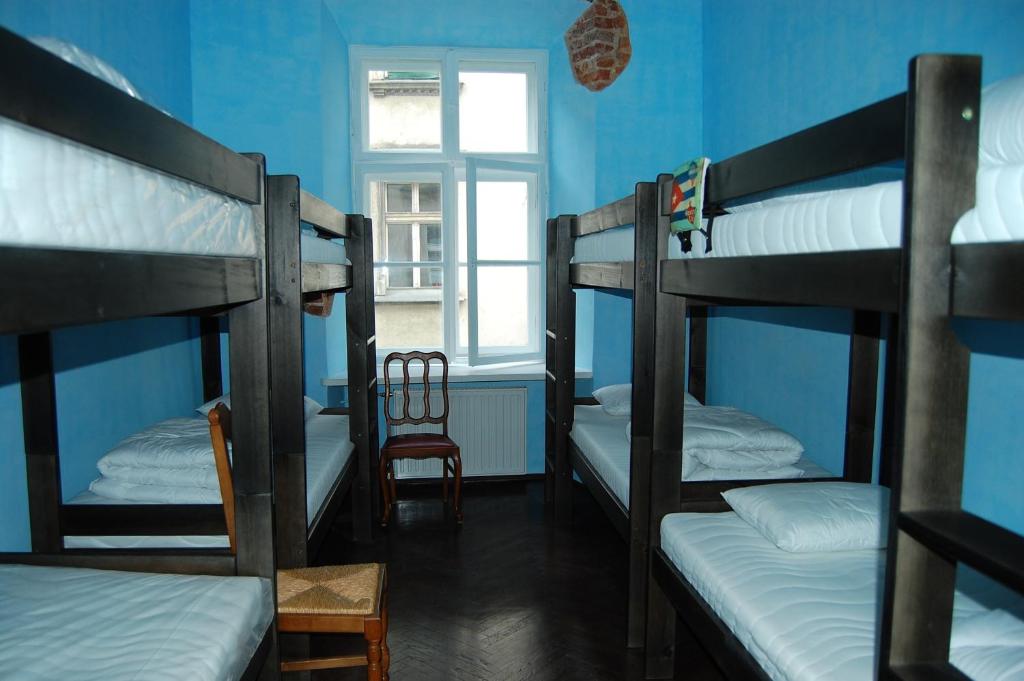 Номер (Кровать в общем 14-местном номере для мужчин и женщин), The Little Havana Party Hostel