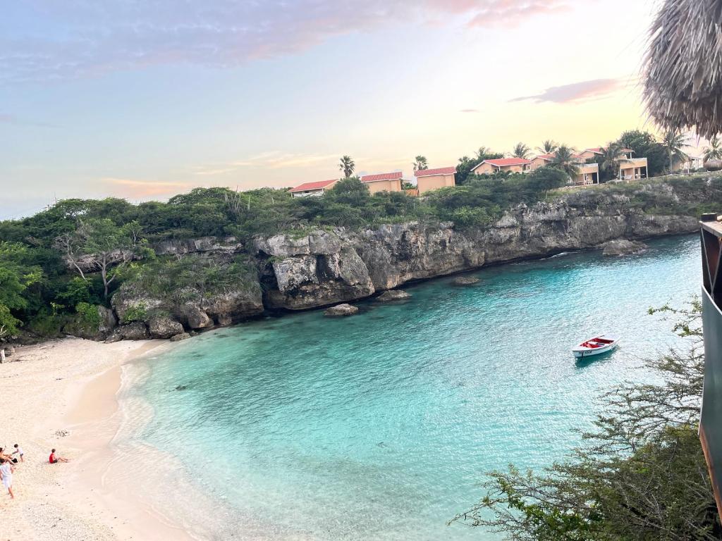 Lagoon Ocean Resort 2 bdrm/2bath with beach access photo 1