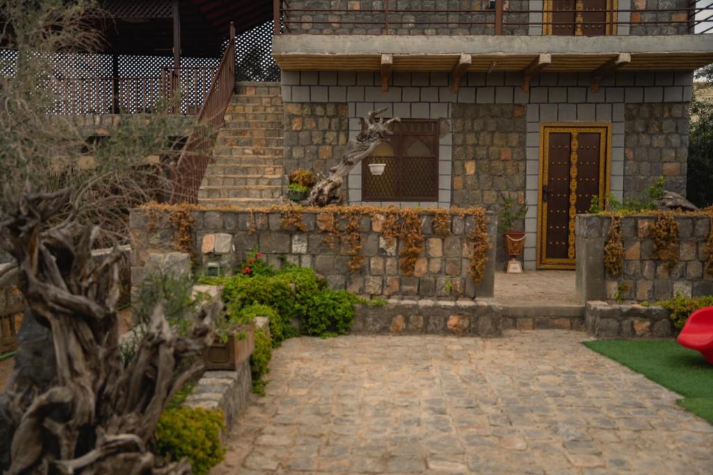 nbz chalet Jasmine stairs photo 2