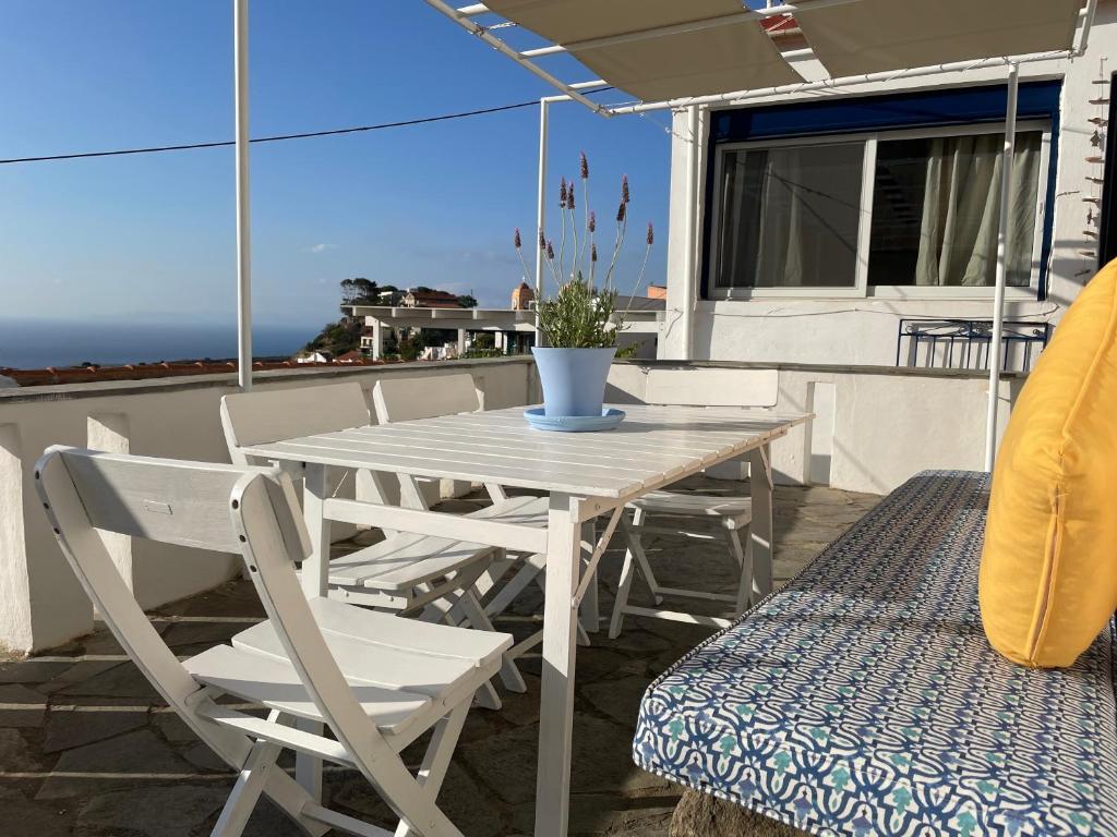 The Great Balcony photo 3