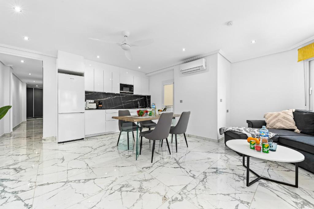 Apolo beach front - sea view luxury apartment